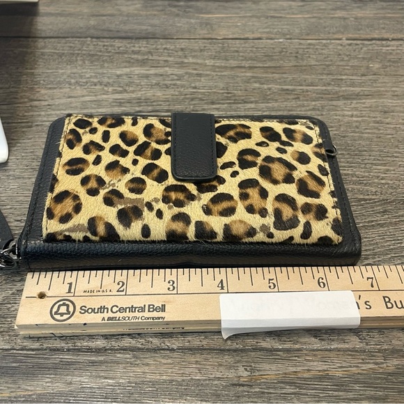 Rachel Roy RFID Woman’s Wallet Black Leather & Cheetah Print Wristlet Strap.used - Picture 9 of 9